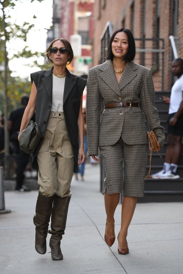 Chloe Harrouche i Tiffany Hsu