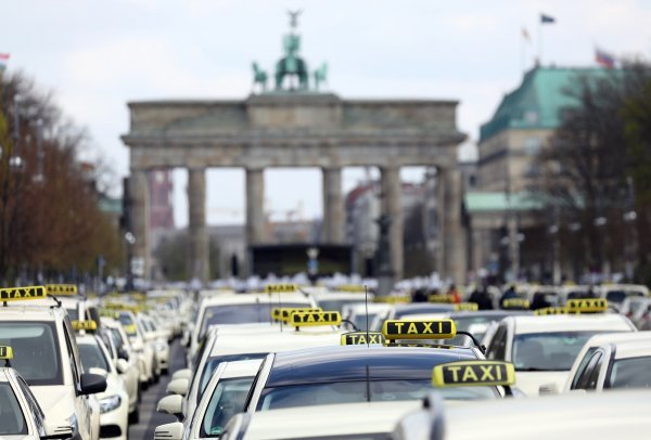 Zašto je bolje izbjegavati kupovinu taksi automobila?
