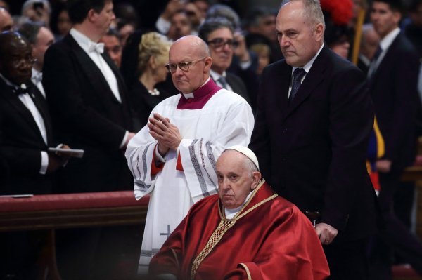 Papa Franjo predvodio molitvu na Veliki petak