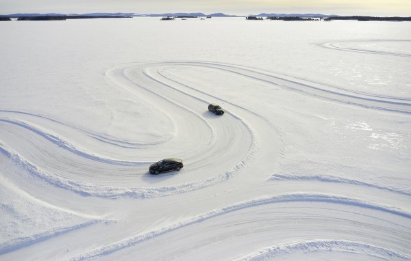 Najnovija generacija sustava upravljanja kočnicama Mercedes-Benza na testu izdržljivosti u ektremnim zimskim uvjetima