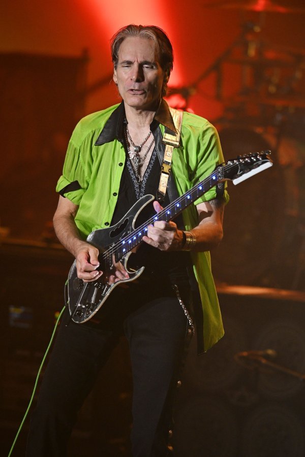 Steve Vai