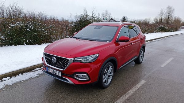 MG EHS PHEV Luxury iz 2023.
