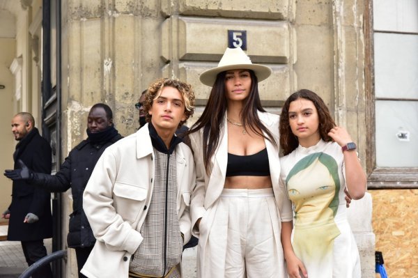 Camilla Alves McConaughey s djecom