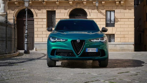 Alfa Romeo Stelvio 'Quadrifoglio 100th Anniversario'