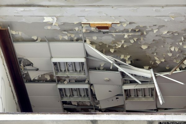 Derutna zgrada u Paromlinskoj