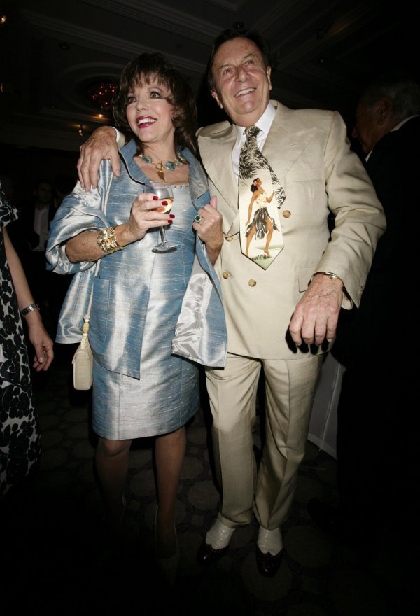 Barry Humphries i Joan Collins
