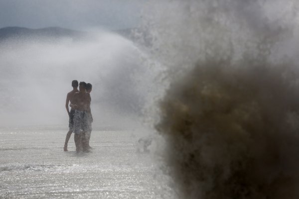 Olujni vjetar na zadarskoj rivi