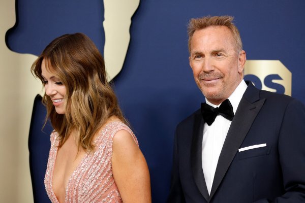 Kevin Costner i Christine Baumgartner