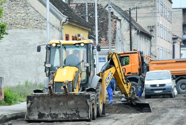 Sisak: Započela je obnova prometnica u gradskom središtu