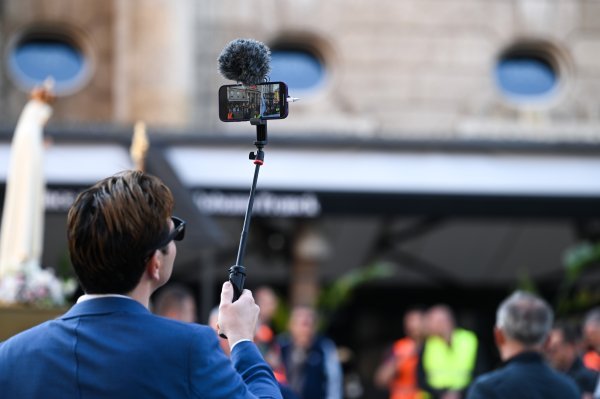 Molitelji se ponovno okupili na Trgu bana Jelačića