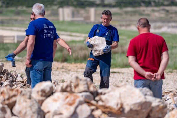 Prvenstvo Hrvatske u gradnji suhozida na Pagu