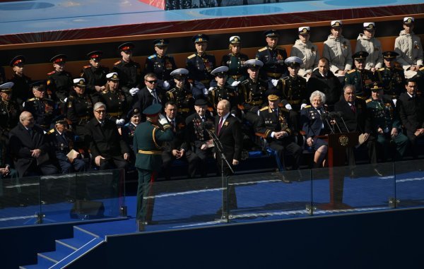 Putin i drugi uzvanici na paradi povodom Dana pobjede u Moskvi
