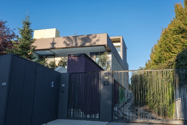 Vila Zorana Mamića u zagrebačkoj Dubravi