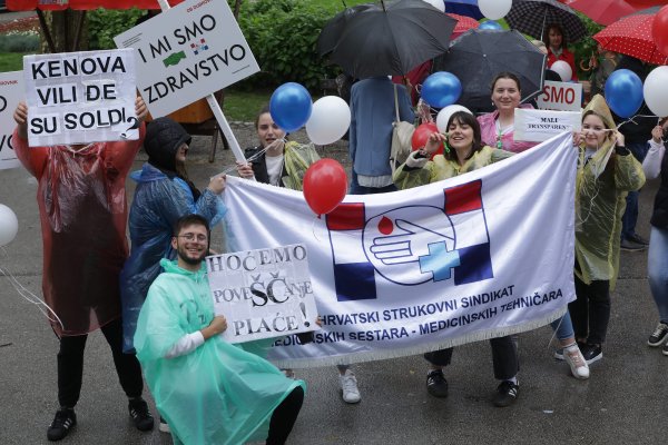 Prosvjed medicinskih sestara i nemedicinskog osoblja u Zagrebu