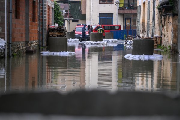 Hrvatska Kostajnica sprema se za nadolazeći vodeni val