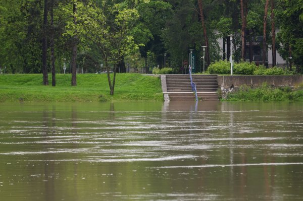 Visok vodostaj rijeke Kupe kod Karlovca