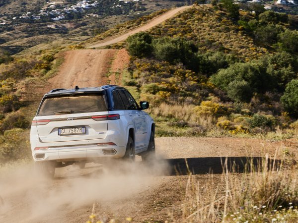 Jeep Grand Cherokee 4xe Summit Reserve