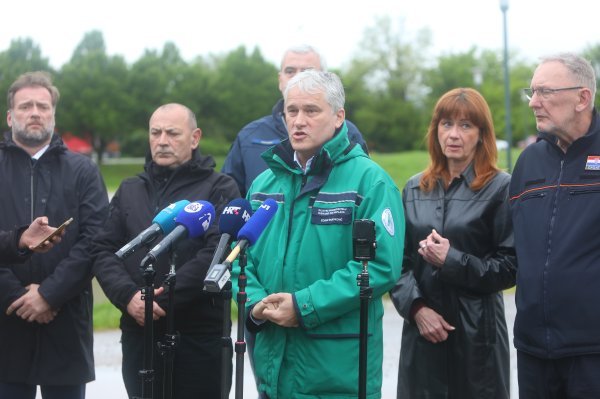 Mario Banožič, Tomo Medved, Zoran Đuroković, Martina Furdek Hajdin, Damir Mandić, Davor Božinović o poplavama u Karlovcu