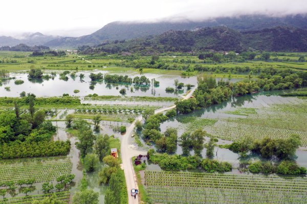 Poplavljena vrgoračka polja