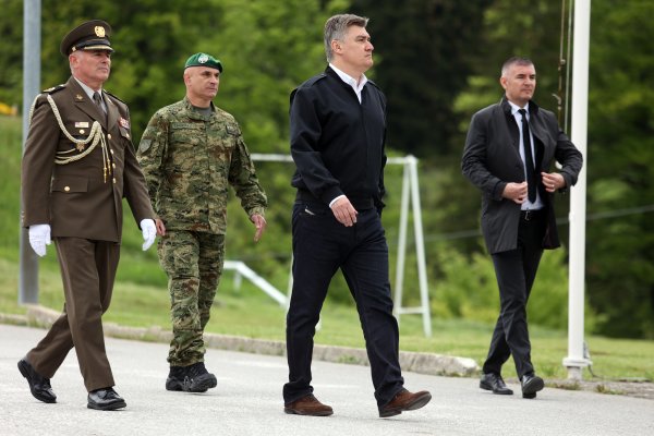 Zoran Milanović sa specijalcima u Delnicama