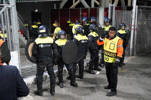 Policija na stadionu u Alkmaaru