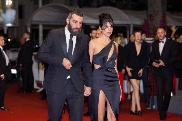 Dua Lipa i Romain Gavras u Cannesu