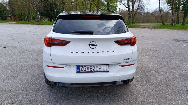 Opel Grandland GSe 1.6 S/S (221 kW/ 300 KS) AT8 AWD PHEV 4x4 eAT8