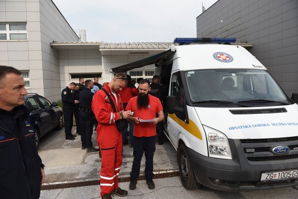 Potraga za nestalim avionom na području Male Kapele