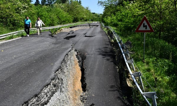 Klizište na dionici ceste koja povezuje Požešku kotlinu s autocestom