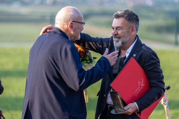 Joško Ševo, Himzo Nuhanović