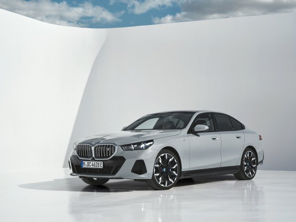 BMW i5 eDrive40