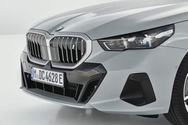 BMW i5 eDrive40