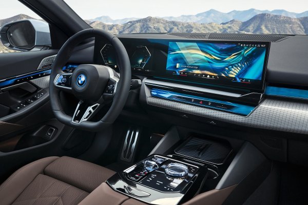 BMW i5 eDrive40