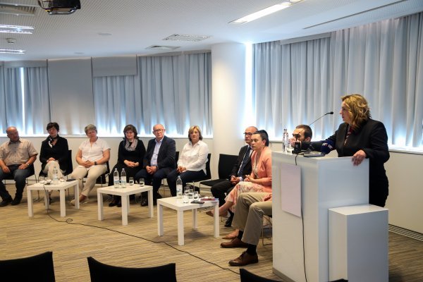 Čelnici Sindikata javnih službi održali konefrenciju za medije o novoj odluci Ustavnog suda