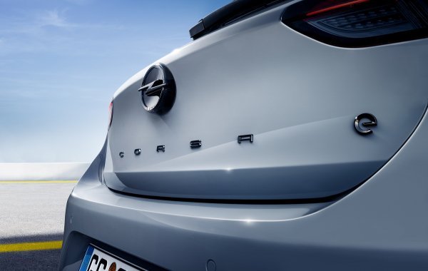 Opel pokazao prve slike osvježene Corse