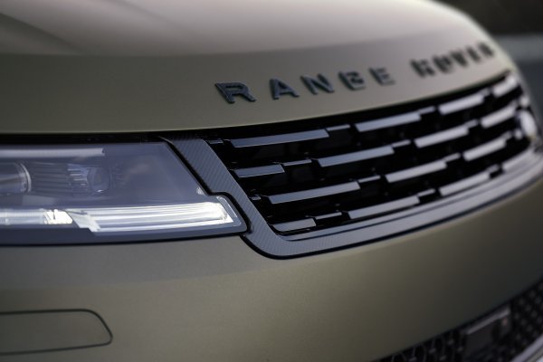 Range Rover Sport SV Edition One