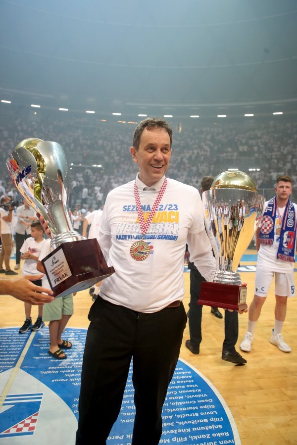 KK Zadar osvojio je 20 trofeja u povijesti, pet ih potpisuje Danijel Jusup 