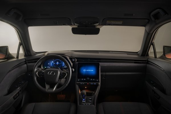 Lexus LBX