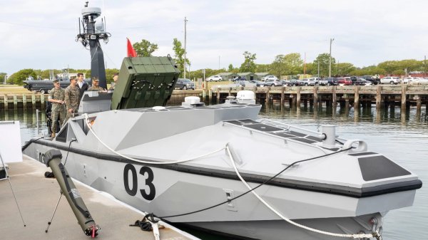 Premijera LRUSV-a u marinskoj bazi u Vriginiji