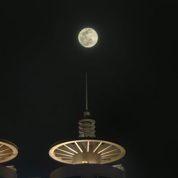 Fotografije Mjeseca i nocnog neba napravljene Huawei P60 Pro