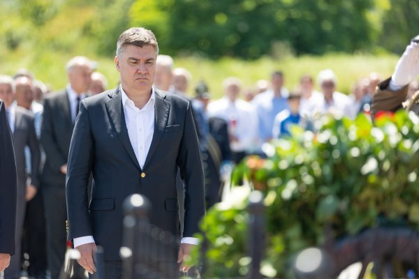 Zoran Milanović na 32. obljetnici ustrojavanja 63. samostalne gardijske bojne ZNG-a