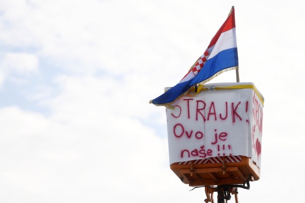 Radnici Cesta Šibenik i treći dan u štrajku