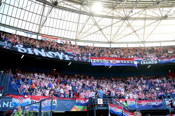 Hrvatski navijači na stadionu