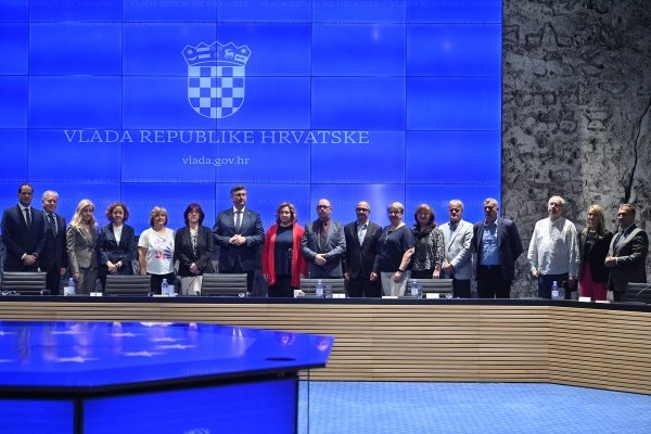 Potpisivanje Memoranduma između Vlade i sindikata