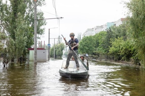 Poplavljeni Herson nakon pucanja brane Kahovka