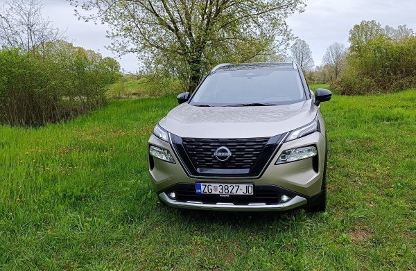 Nissan X-Trail e-POWER 213 4WD e-4ORCE Tekna