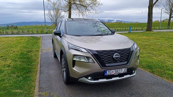 Nissan X-Trail e-POWER 213 4WD e-4ORCE Tekna