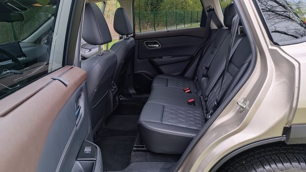 Nissan X-Trail e-POWER 213 4WD e-4ORCE Tekna