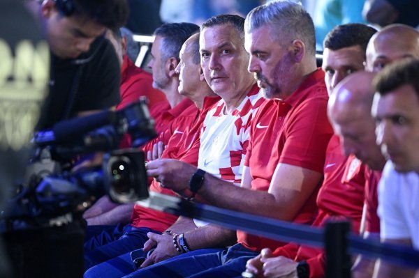 Poznata lica u Rotterdamu došla podržati Plazibata koji kreće u borbu za privremenog prvaka Gloryja
