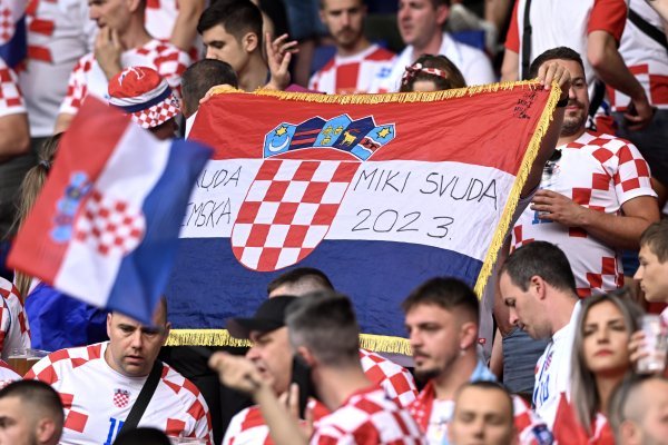Hrvatski navijači na stadionu
